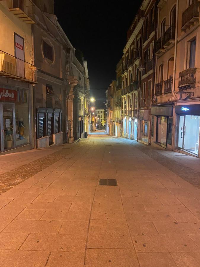 Studio Apartments Centro Storico Via Manno كالياري المظهر الخارجي الصورة