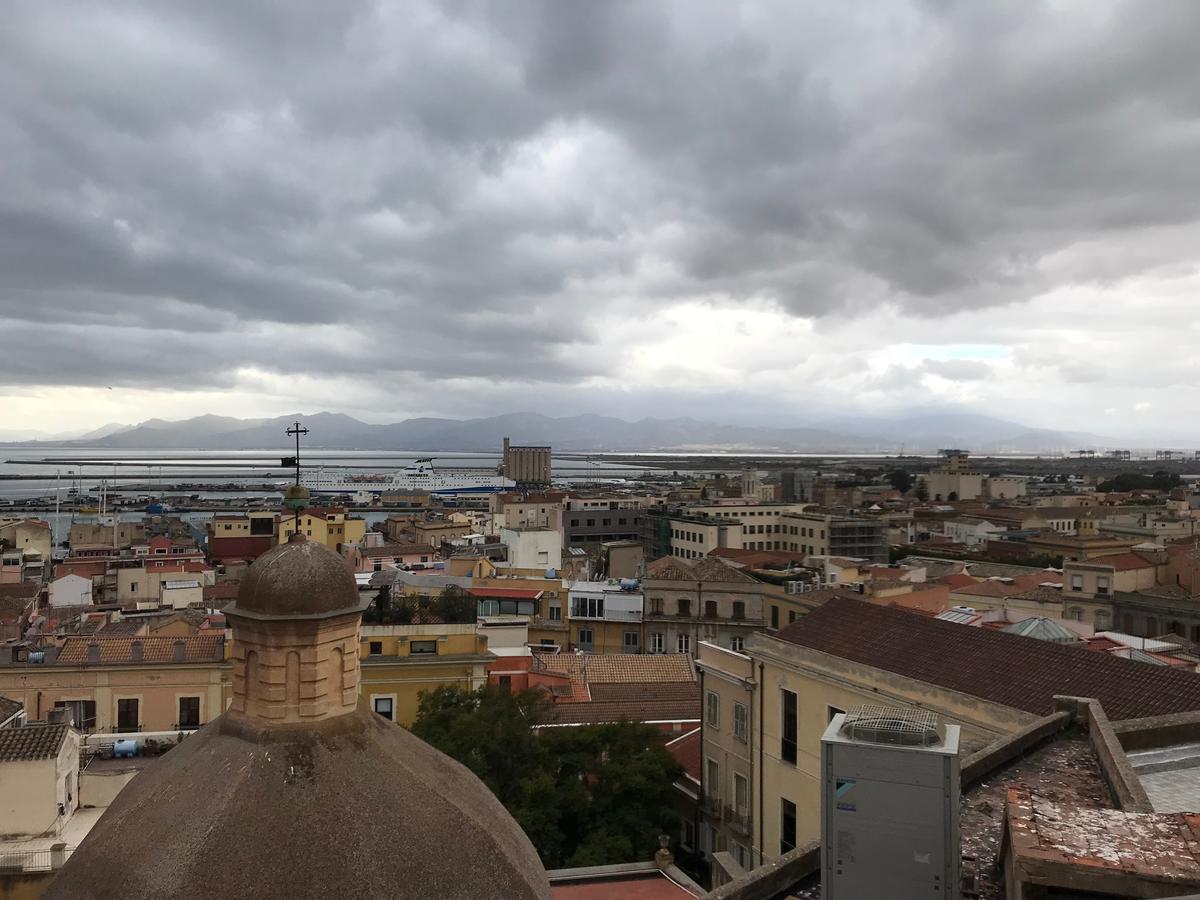 Studio Apartments Centro Storico Via Manno كالياري المظهر الخارجي الصورة