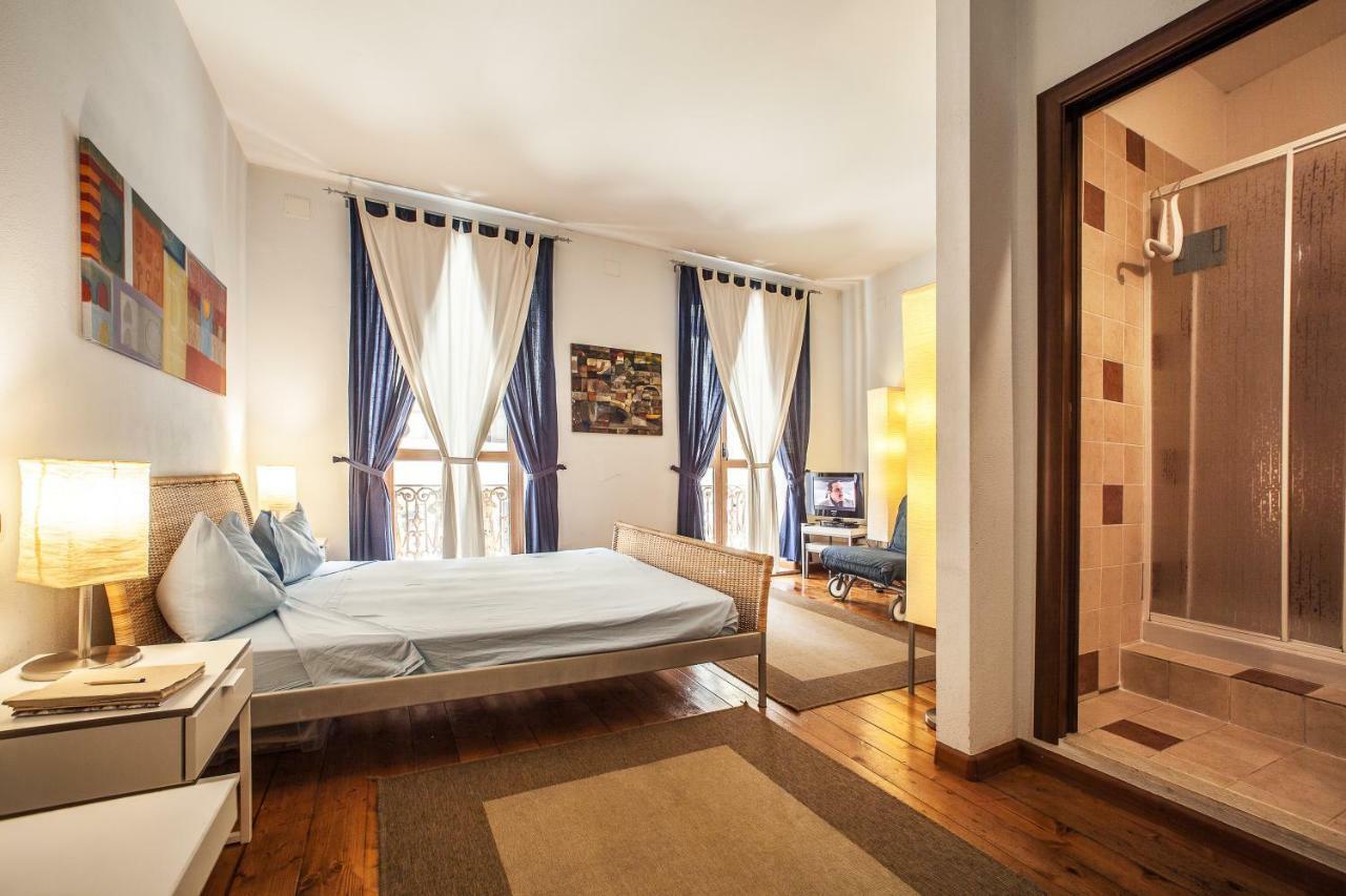 Studio Apartments Centro Storico Via Manno كالياري المظهر الخارجي الصورة