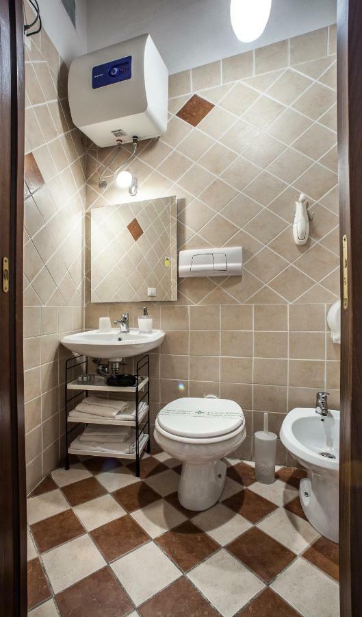 Studio Apartments Centro Storico Via Manno كالياري المظهر الخارجي الصورة